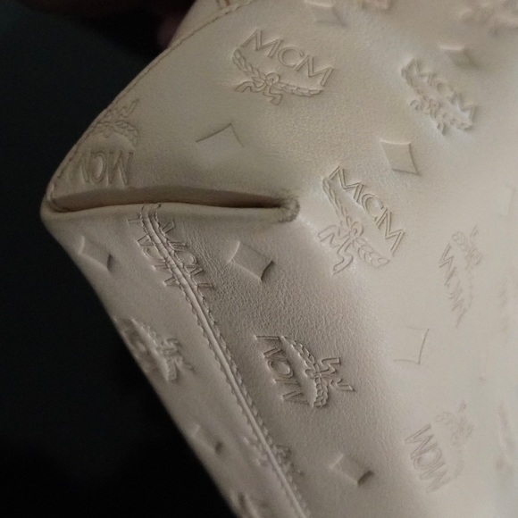 MCM Hobo Monogram Bag and Wallet Set - Picture 6 of 11